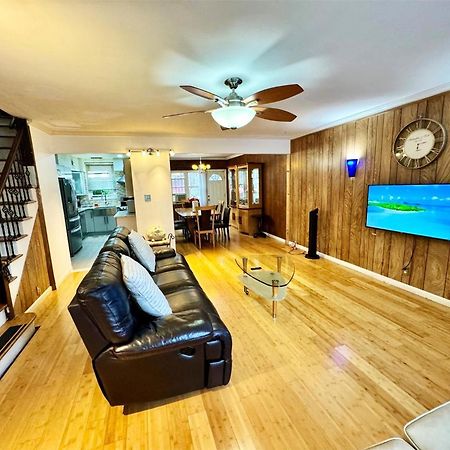 Lga Airport 3 Mins, 3 Bedroom Duplex House, Parking And Private Backyard, 9Mins Subway! New York Exterior foto