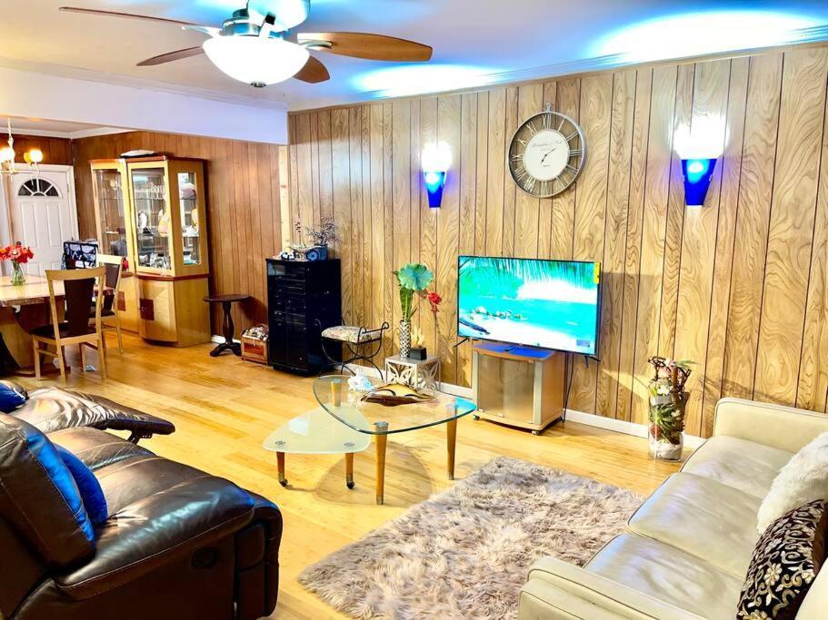 Lga Airport 3 Mins, 3 Bedroom Duplex House, Parking And Private Backyard, 9Mins Subway! New York Exterior foto