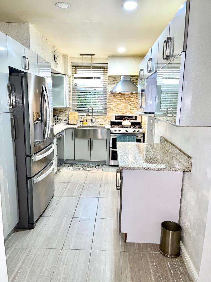 Lga Airport 3 Mins, 3 Bedroom Duplex House, Parking And Private Backyard, 9Mins Subway! New York Exterior foto